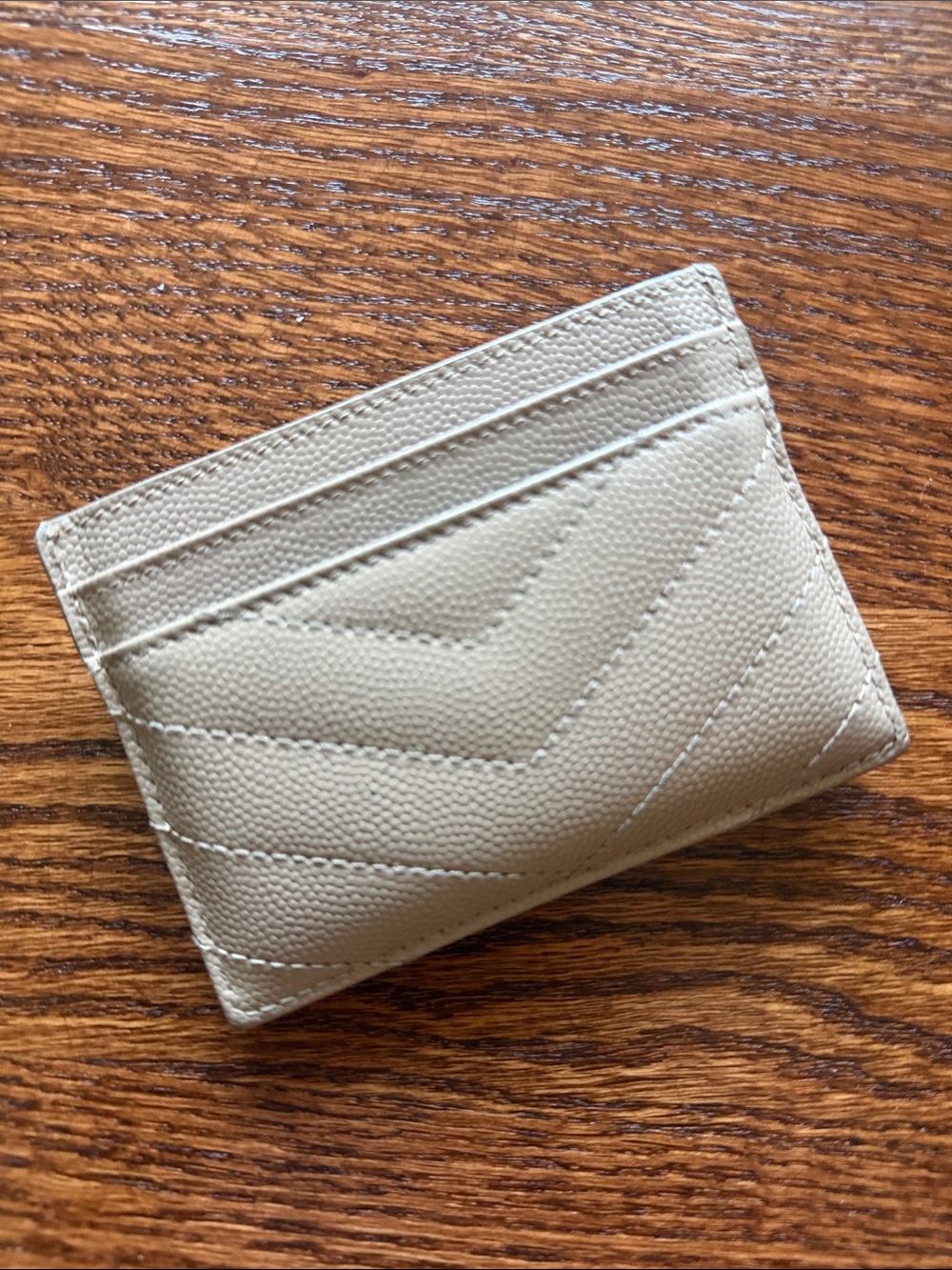 Authentic Saint Laurent Beige Quilted Card Holder with Gold YSL Monogram - Picture 2 of 7
